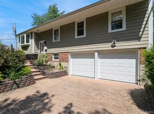 5 Dewey Rd, Commack, NY 11725