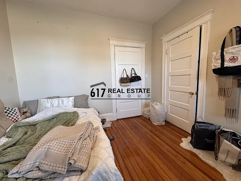 11 Royal St #3 — Photo 16