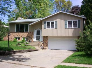396 Koser Ave, Iowa City, IA 52246