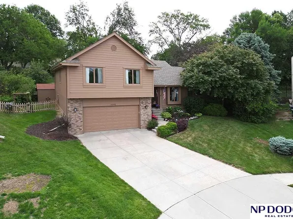 14992 Charles Cir, Omaha, NE 68154