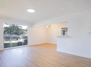 5840 Willoughby Ave #9, Los Angeles, CA 90038