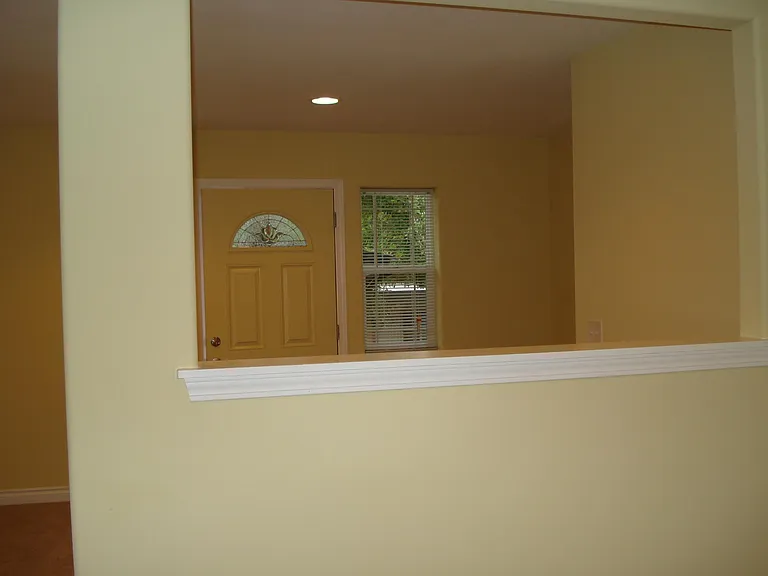 616 W Emerson St #B2 — Photo 2