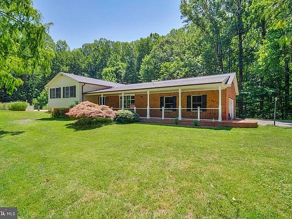 4th image of 3611 Karen Dr