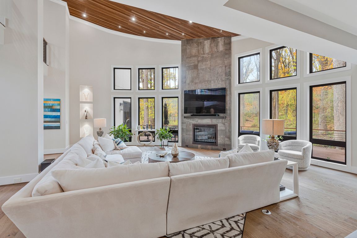 next background image