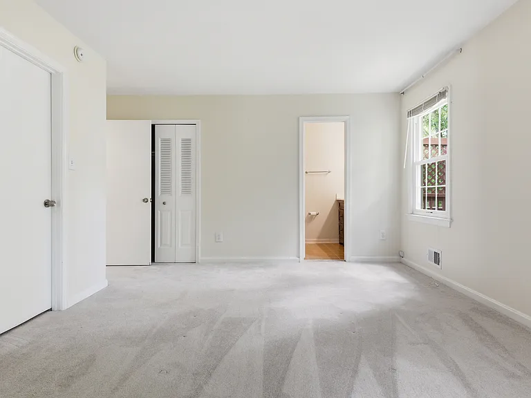 8747 Arley Dr — Photo 17