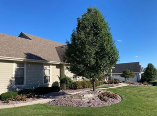 W220N3080 Greenwood Rd, Waukesha, WI 53186
