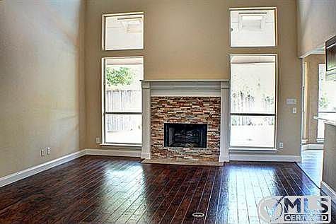 3rd image of 7 Waterwood Ct