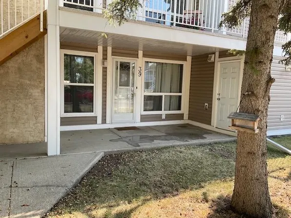 2204 118th St NW #39, Edmonton, AB T6J 5K2