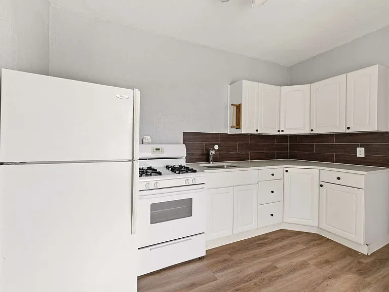 1347 Elmira St #A — Photo 6