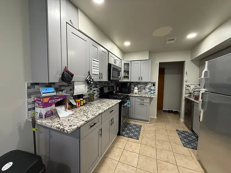 1107 Green Hollow Dr — Photo 11