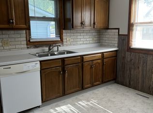 2305 Maple Blvd, Marshalltown, IA 50158