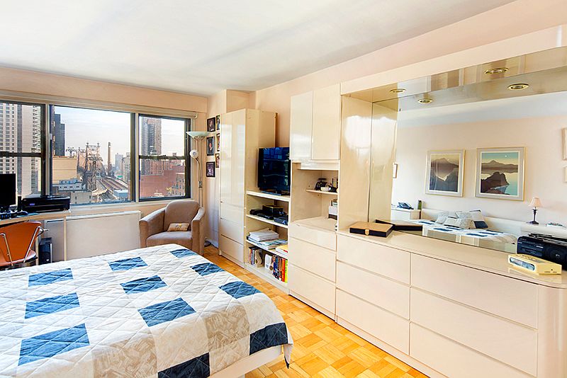 2nd image of 1010 3rd Ave #16G