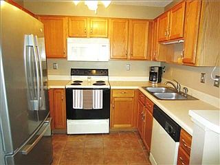 5th image of 7023 Country Walk Dr