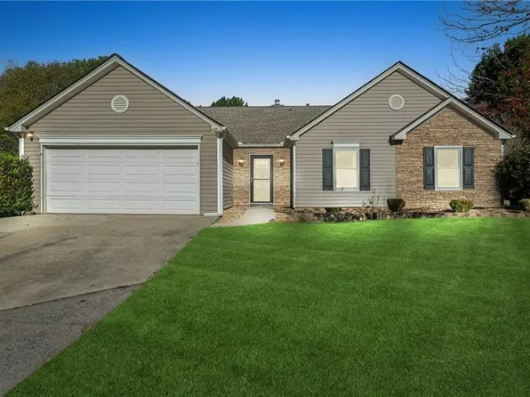 1084 Grandview Cir, Powder Springs, GA 30127