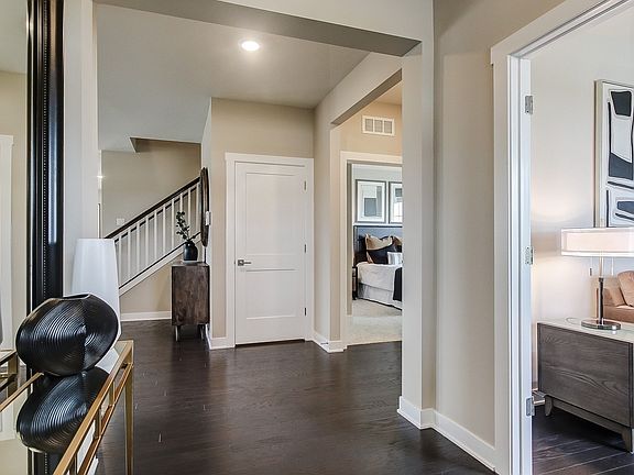 3rd image of 282 Saddle Ct