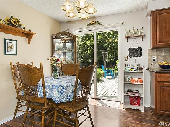 4th image of 6122 57th Ave NE