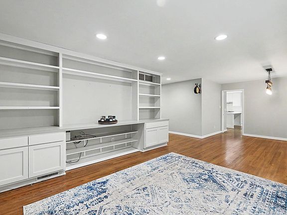 4th image of 7002 E Magill Ln