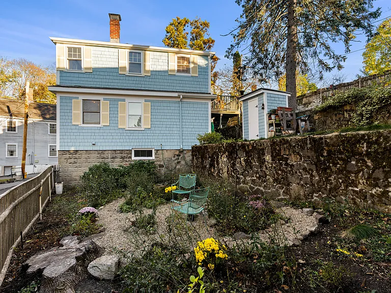 12 Bassett St #12 — Photo 34