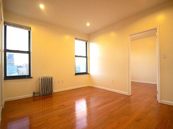 4th image of 87 Graham Ave APT 25