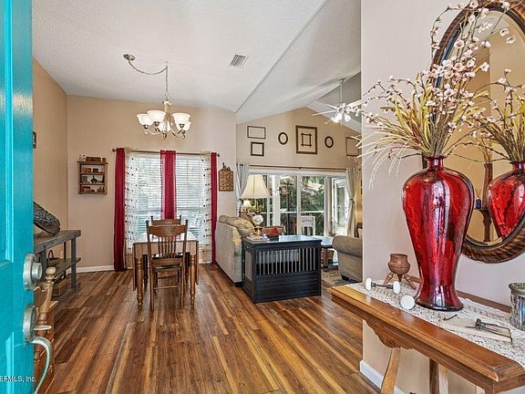 4th image of 2028 Paradise Oaks Ct
