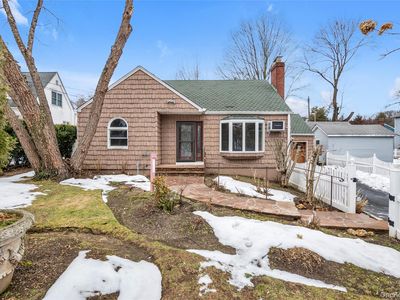 29 Glen Cove Drive, Glen Head, NY, 11545