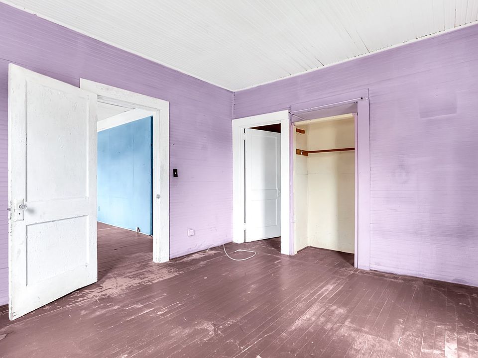 1st image of 361 Roselane St