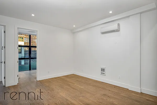 Rented by Rennit Inc. | media 21