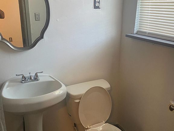 5th image of 1047 E Drexel Ave Unit C