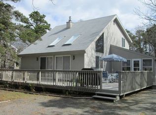 13 Vickers St, Edgartown, MA 02539