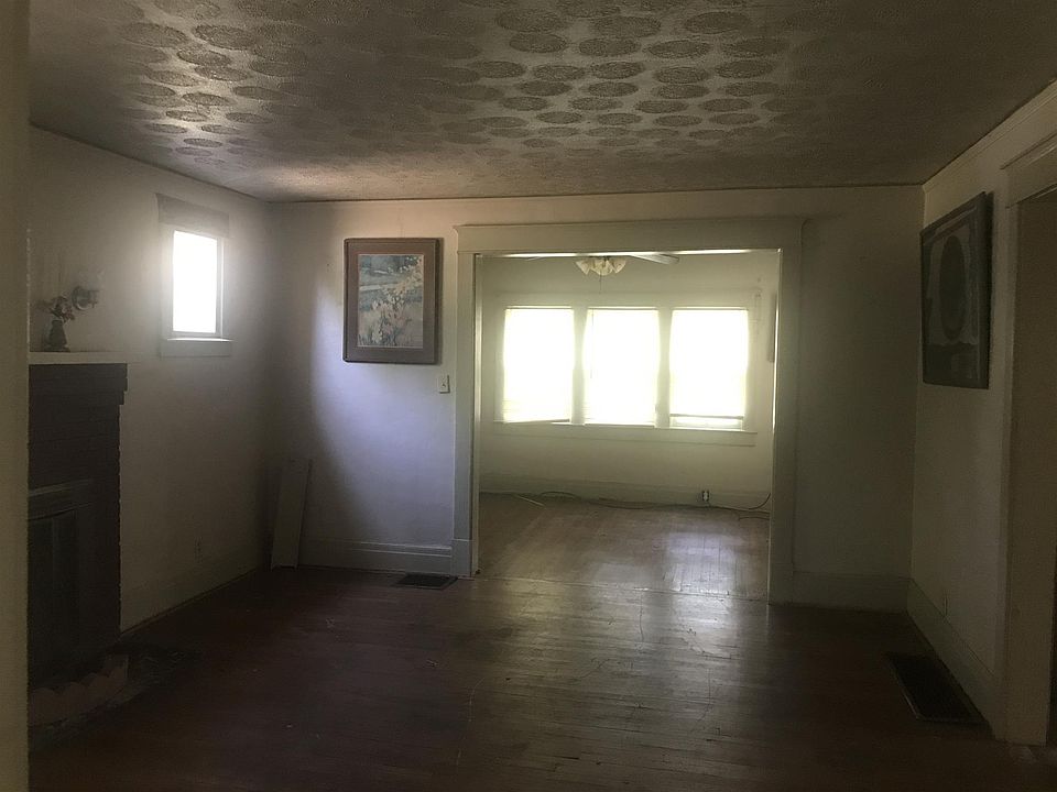 2nd image of 520 Geisen Dr