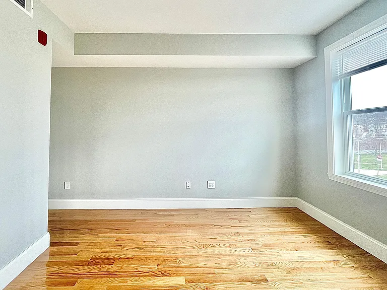 495 Geneva Ave #5 — Photo 5