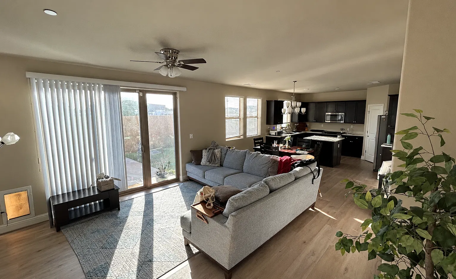 4 bed, 2264 sqft, $3,000 — Photo 3