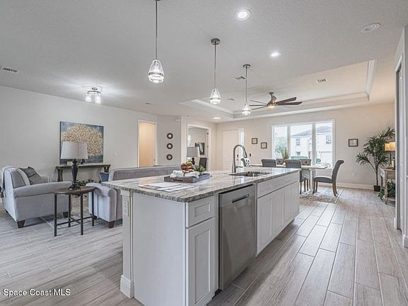 3rd image of 2739 Felix Rd SE