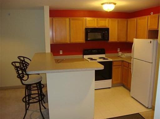 3rd image of 140 Railroad Ave APT B405