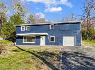 6020 Sheed Rd, Cincinnati, OH 45247