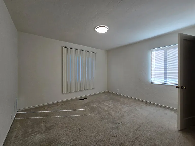 1636 Virginia St — Photo 3