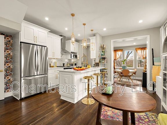 3rd image of 2124 N Capitol St NW