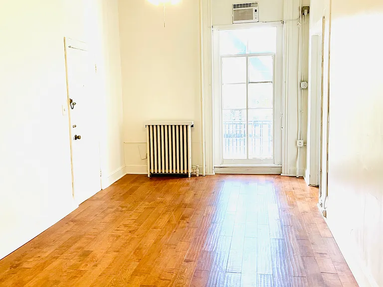 1604 Park Ave #4 — Photo 3