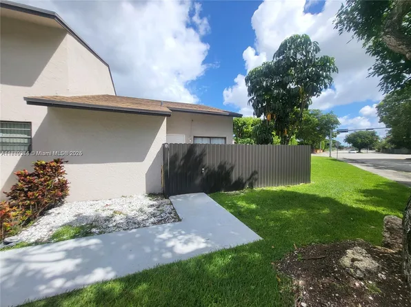 6715 SW 137th Ct #15A, Miami, FL 33183
