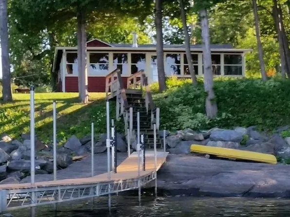 22 Pleasant Bay Road, Ferrisburgh, VT 05473