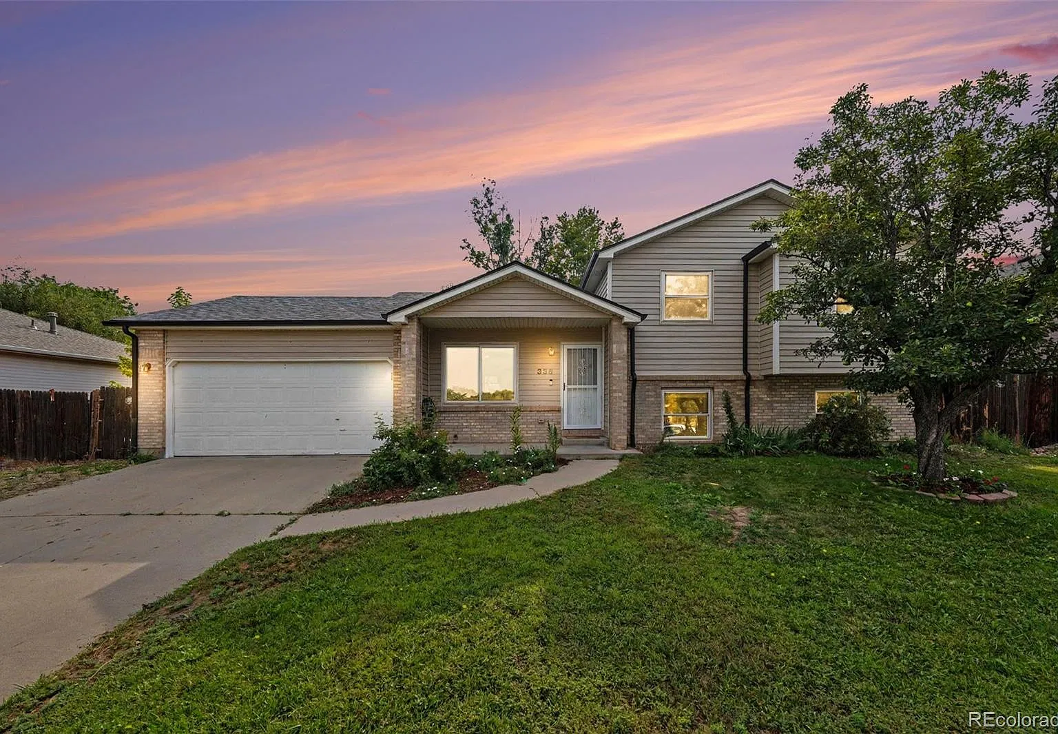 4 bed, 3.0 bath, 1796 sqft, $2,800 — Photo 1