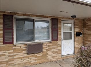 1527 Lee Terrace Dr, Wickliffe, OH 44092