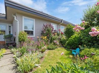 3060 Harriet Rd #7, Saanich, BC V9A 1T5