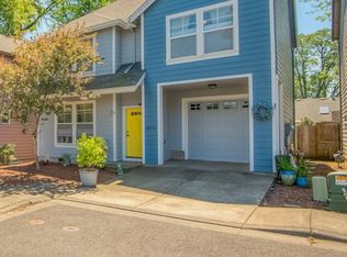 18074 Lotus Ln, Beaverton, OR 97006
