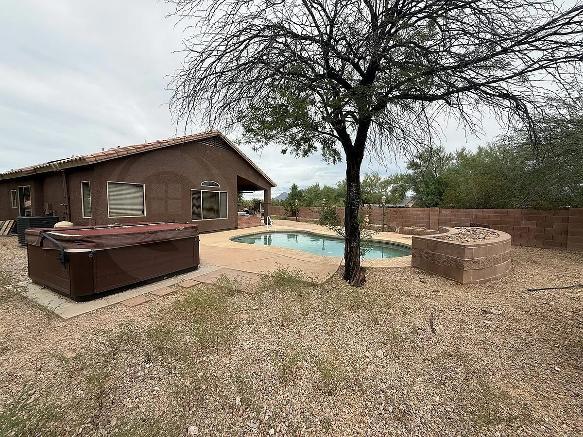 4 bed, 2.0 bath, 1521 sqft, $1,999 — Photo 4