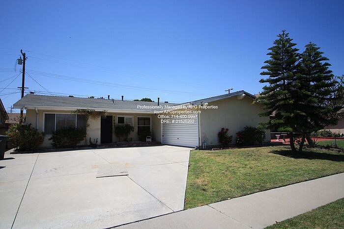 1st image of 7693 Lotus Cir