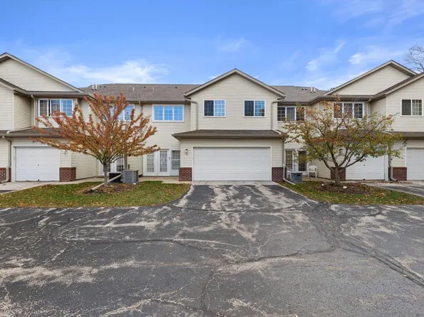 2426 Fox River PARKWAY #H, Waukesha, WI 53189