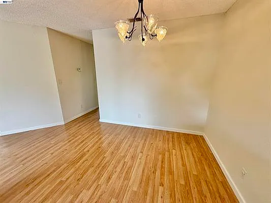 3835 Yorkshire St — Photo 15