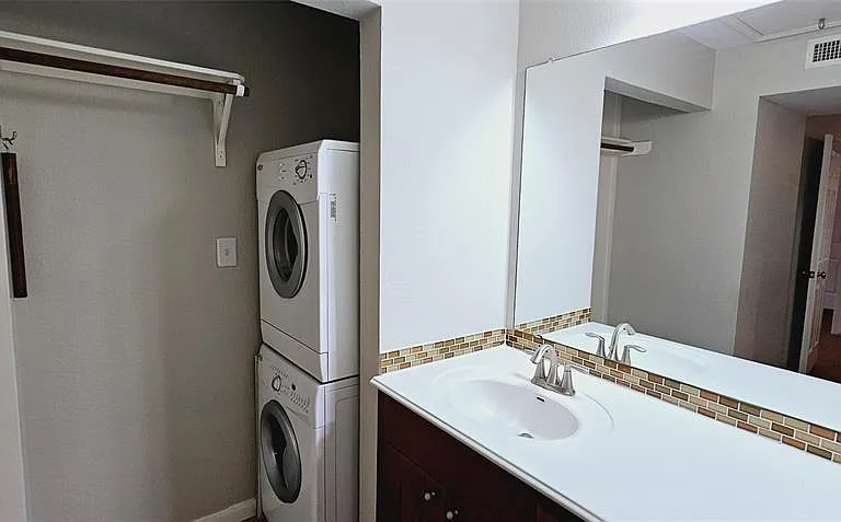 7685 Northcross Dr #624 — Photo 16