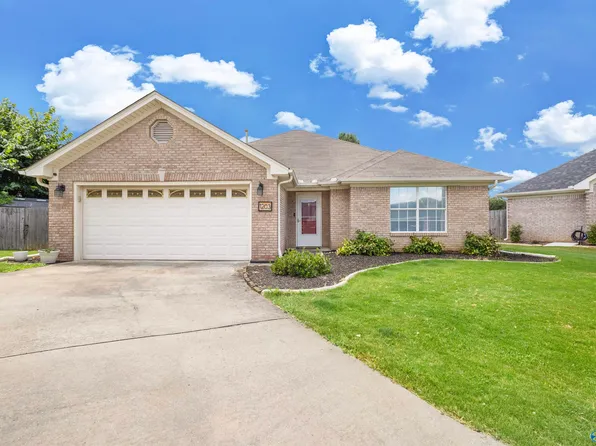 1203 Palisade Ct SW, Decatur, AL 35603